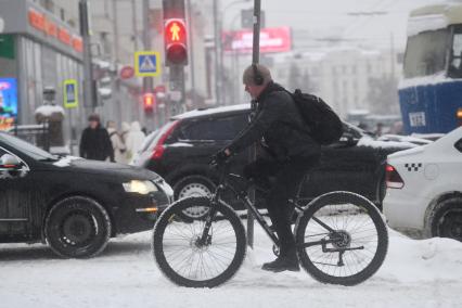 Последствия снегопада в Екатеринбурге