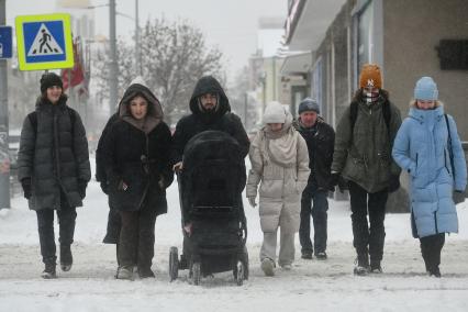 Последствия снегопада в Екатеринбурге