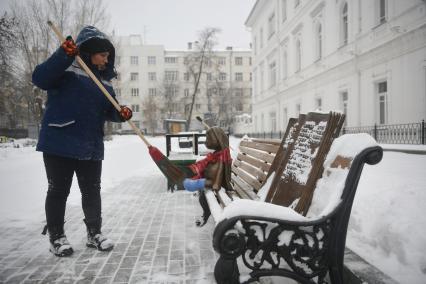 Последствия снегопада в Екатеринбурге