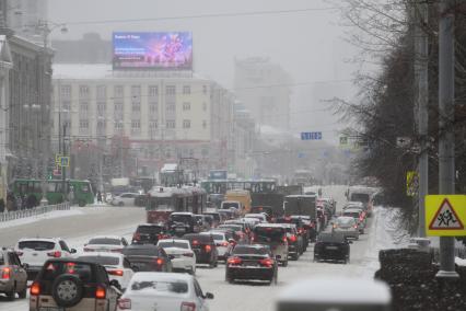 Последствия снегопада в Екатеринбурге