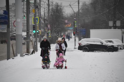 Последствия снегопада в Москве