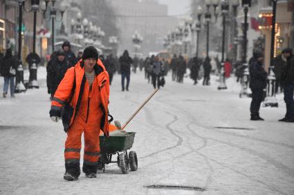 Последствия снегопада в Москве