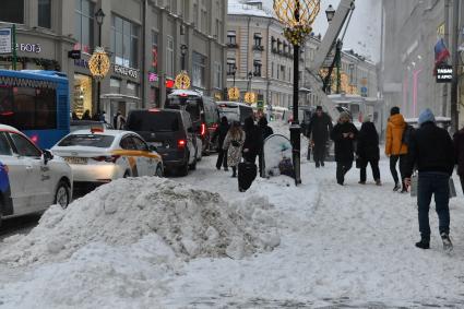 Снег в Москве