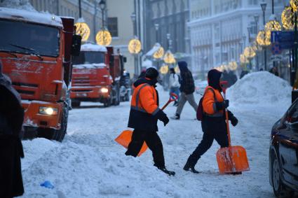 Снег в Москве