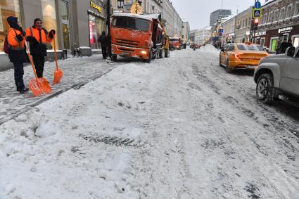 Снег в Москве