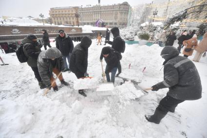 Снег в Москве