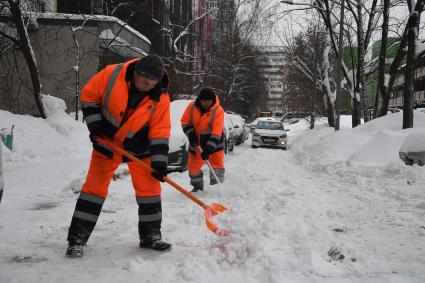 Последствия снегопада в Москве