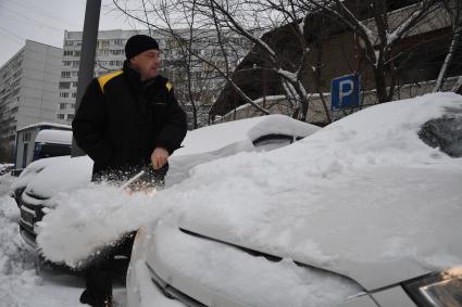 Последствия снегопада в Москве