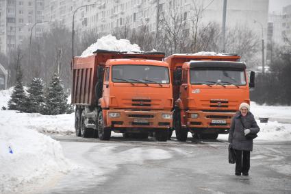 Последствия снегопада в Москве