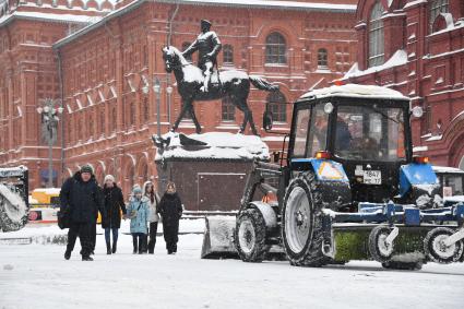 Последствия снегопада в Москве