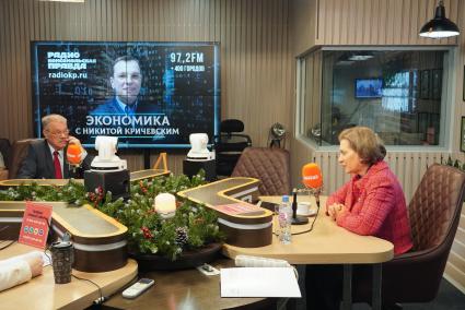 Александр Гамов и Анна Попова на радиостанции `Комсомольская правда`