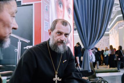 Священник Виктор Иванов