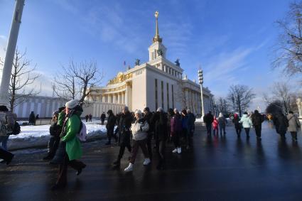 Дети из Запорожской области посетили выставку на ВДНХ