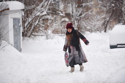 Последствия сильнейшего за 106 лет снегопада в Екатеринбурге