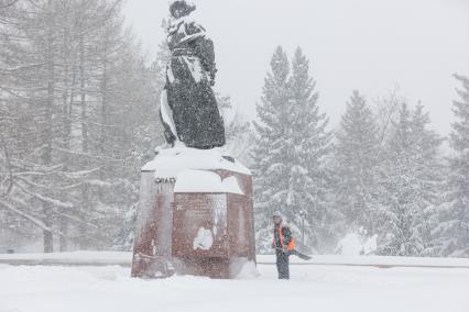 Сильный снегопад в Челябинске