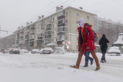 Сильный снегопад в Челябинске