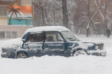 Сильный снегопад в Челябинске