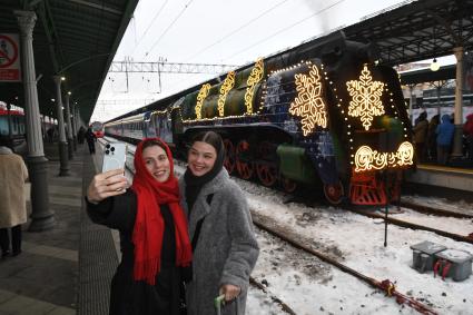 Прибытие поезда Деда Мороза в Москву