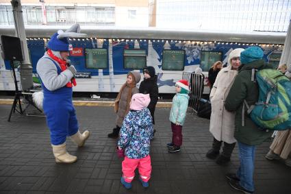 Прибытие поезда Деда Мороза в Москву