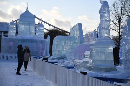 Фестиваль ледяных и снежных скульптур `Ледовая Москва` в парке`Музеон`