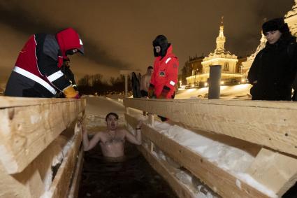 Крещенские купания в Санкт-Петербурге