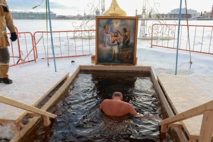 Крещенские купания в Санкт-Петербурге