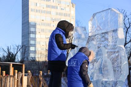 Конкурс ледовых скульптур `Волшебный лед Сибири` в Красноярске