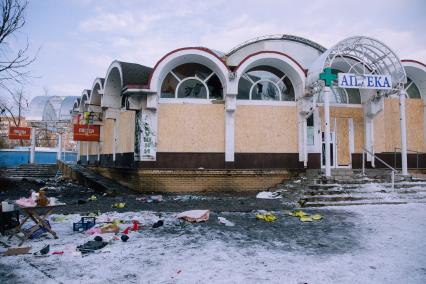 Последствия обстрела ВСУ рынка в Донецке