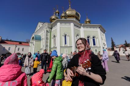 Освящение пасхальных куличей и яиц в Челябинске