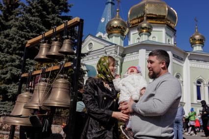 Освящение пасхальных куличей и яиц в Челябинске
