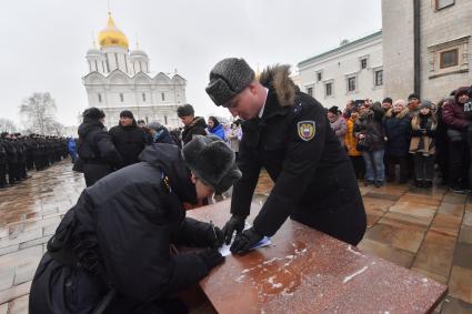 Принятие присяги военнослужащими Президентского полка России