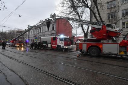 Пожар в здании столичного комитета КПРФ в Москве