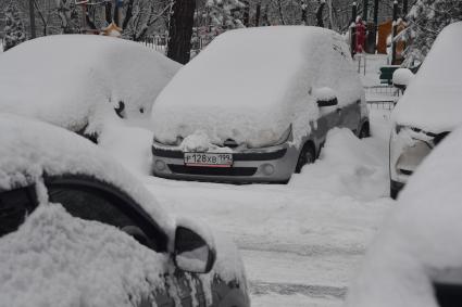 Последствия снегопада в Москве