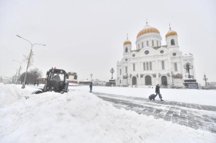 Последствия сильного снегопада в Москве