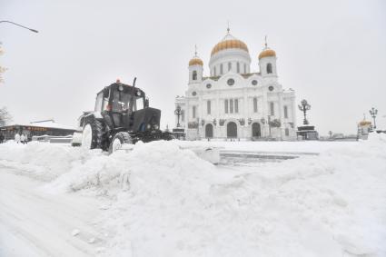 Последствия сильного снегопада в Москве