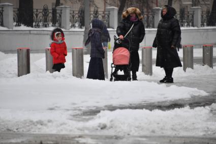 Последствия сильного снегопада в Москве