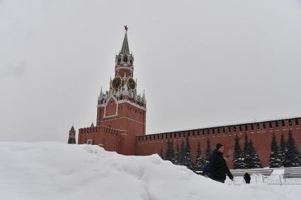 Последствия сильного снегопада в Москве