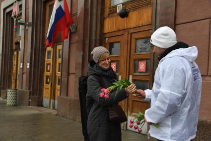 Поздравление женщин с праздником 8 марта в Москве