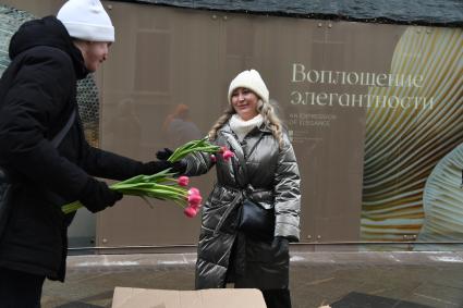 Поздравление женщин с праздником 8 марта в Москве