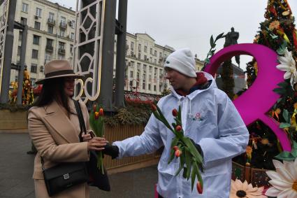 Поздравление женщин с праздником 8 марта в Москве