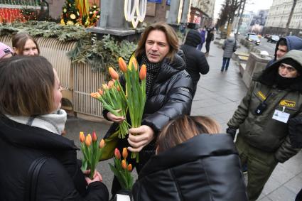 Певец Дмитрий Маликов поздравил женщин с праздником 8 марта