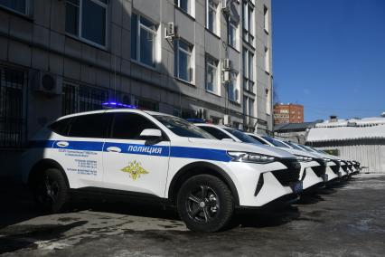 Передача 29 новых служебных автомобилей для ГИБДД в Екатеринбурге