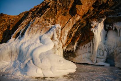 Фестиваль ледовых скульптур `Olkhon Ice Park`