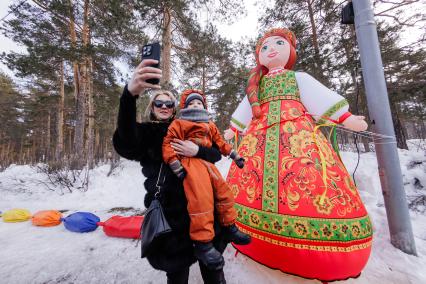 Празднование Масленицы в Челябинске