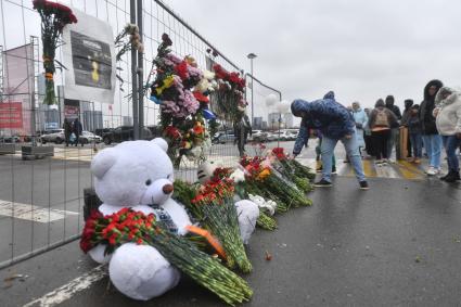 Акция памяти жертв теракта в подмосковном \"Крокус Сити Холле\"