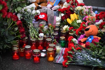 Акция памяти жертв теракта в подмосковном \"Крокус Сити Холле\"