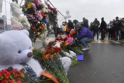 Акция памяти жертв теракта в подмосковном \"Крокус Сити Холле\"