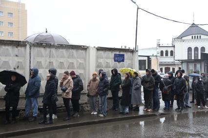 Очередь в Центр крови имени О.К.Гаврилова в Москве