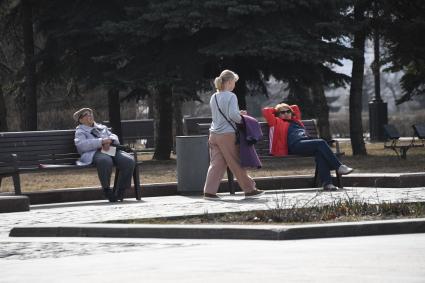 Теплая погода в Москве