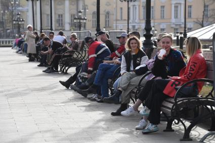 Теплая погода в Москве